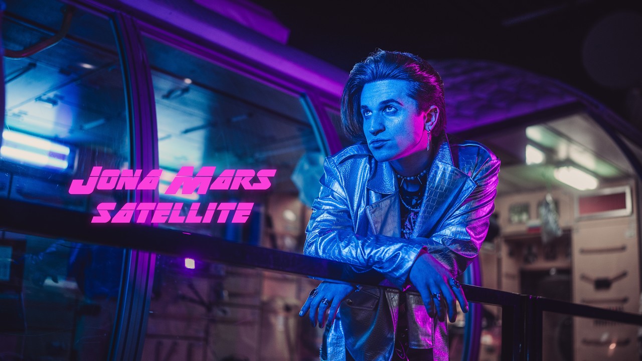 Vorschau des Musikvideos Satellite von Jona Mars